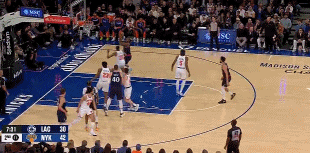 ?8分钟3中0！本西近筐空篮抛不进?再抛又被帽