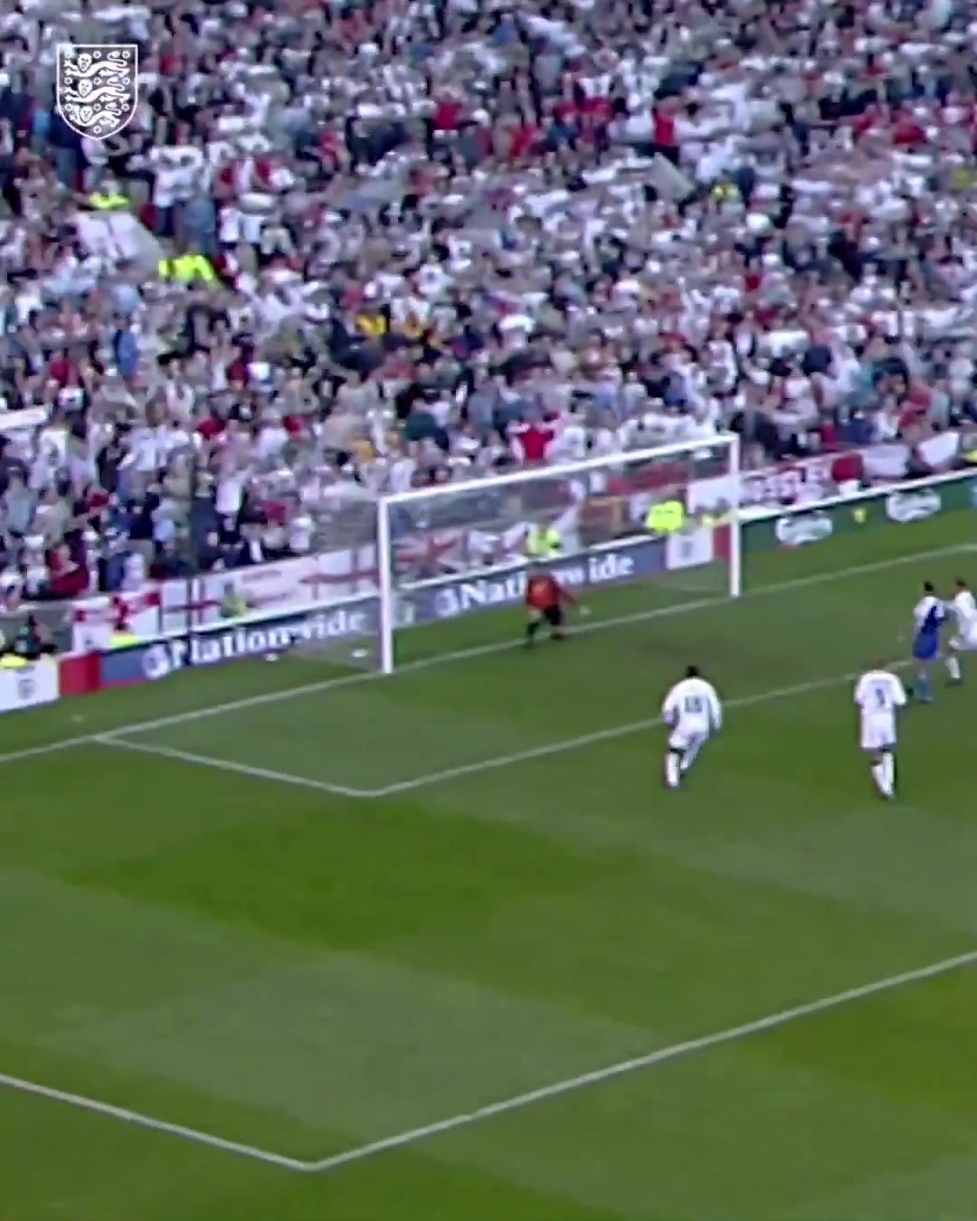 英格兰祝贺贝克汉姆：恭喜大卫-贝克汉姆爵士！